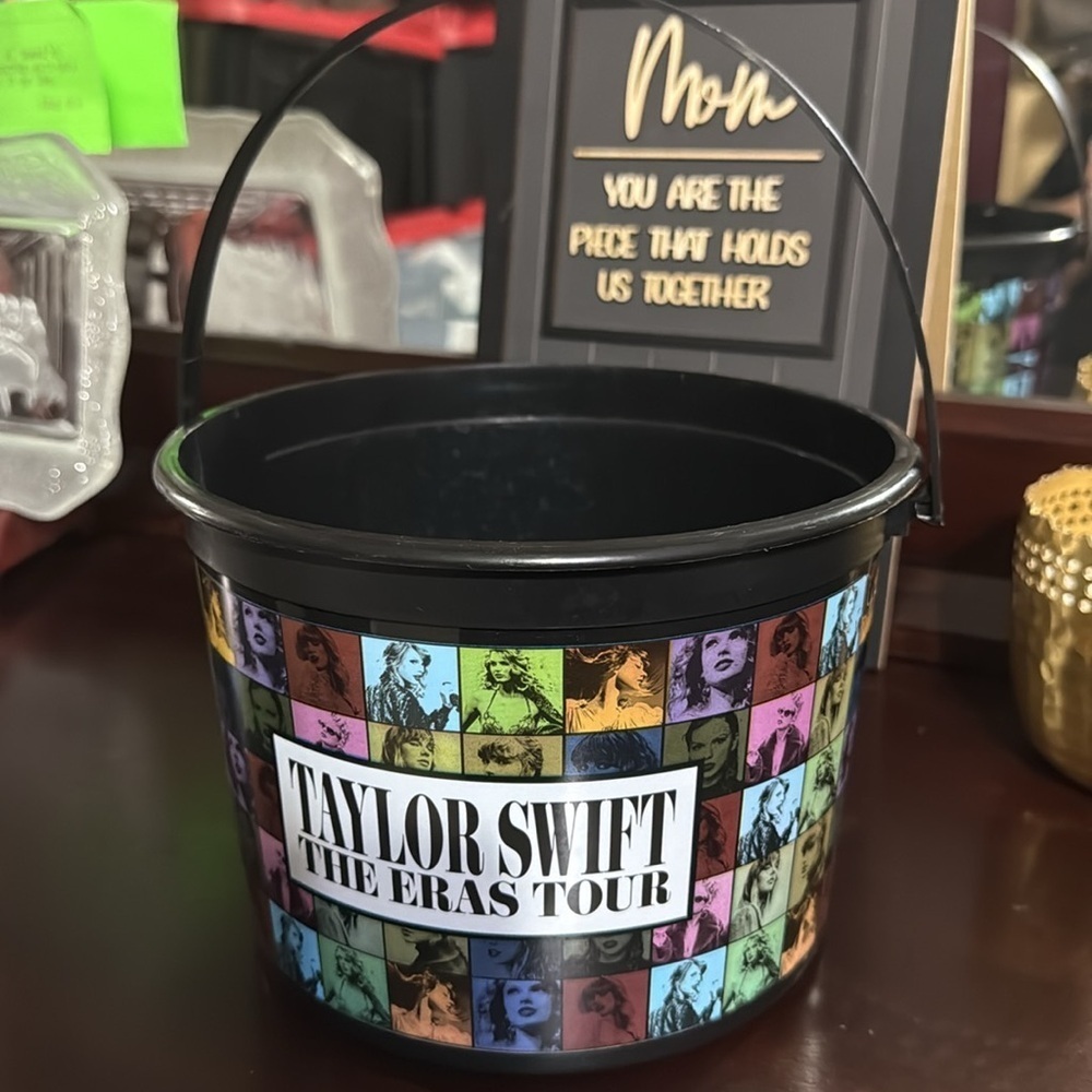 Taylor Swift Eras Bundle - Picture 7 of 7